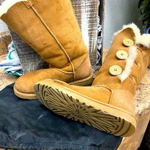 UGG Bailey Button Triplett II Boot